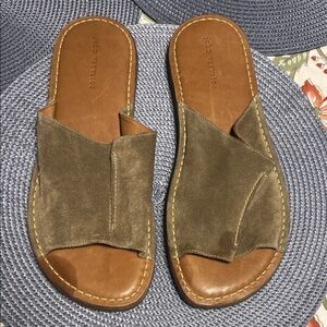 John Varvatos Women's Tan Suede Slide Sandals